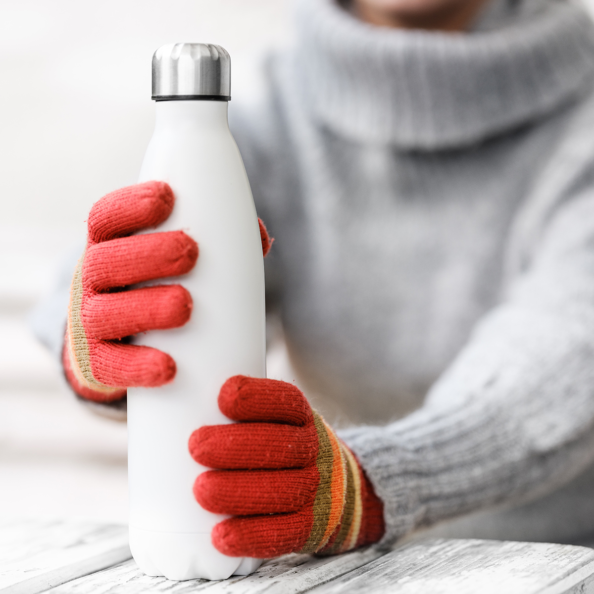 R08433.06 - Butelka termiczna Inuvik 700 ml, biały 