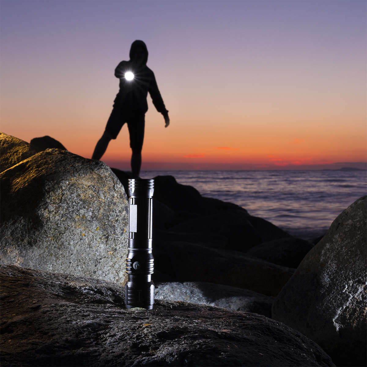 R35685.02.O - Latarka Robust, czarny - druga jakość